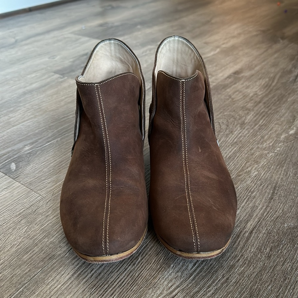 LA Zapateria Handmade Brown Snap Button Leather Booties - Picture 3 of 13